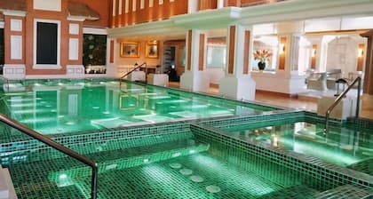 Qianshen Hotel