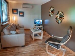 965 (3 Chambre)  - Balcon vue sur Marina - Les Appartements Victoria (Saguenay)