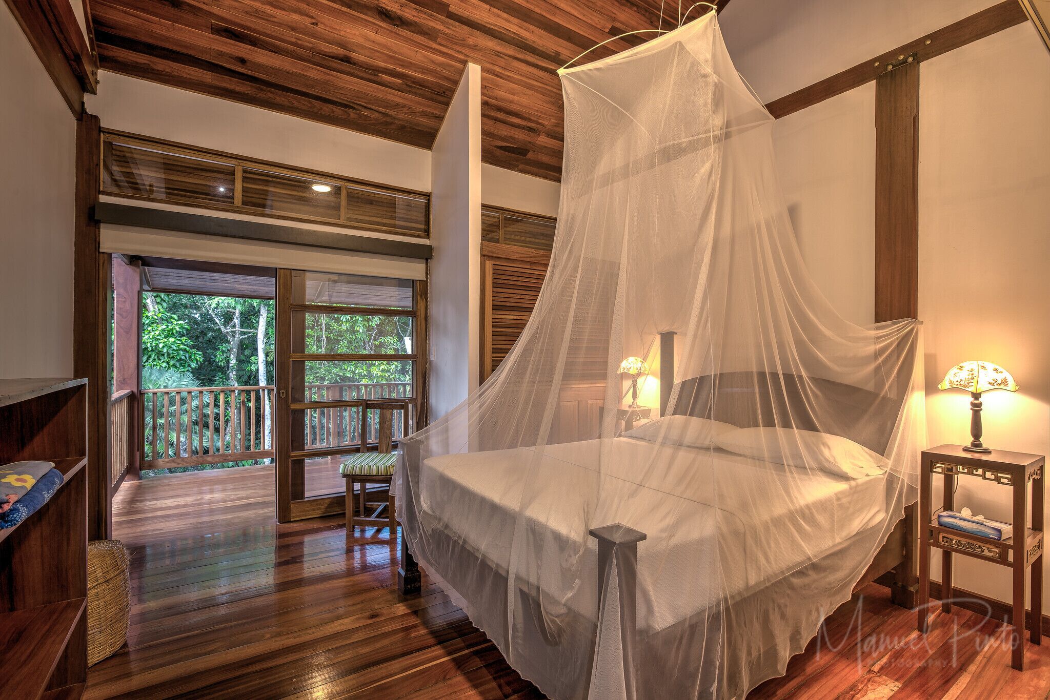 5 bedrooms, in-room safe, free WiFi, bed sheets