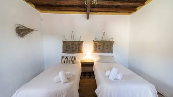 4 bedrooms, in-room safe, iron/ironing board, free WiFi