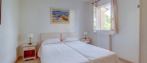 3 Schlafzimmer, Zimmersafe, Bügeleisen/Bügelbrett, Bettwäsche