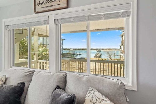 Wright Street by Carolina Getaway-Walk to Wrightsville Beach & Enjoy Great Views