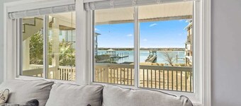 Wright Street by Carolina Getaway-Walk to Wrightsville Beach & Enjoy Great Views