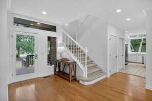 Interior - Spacious & Modern Home- Pond Views, Close to Beach (Kiawah Island)