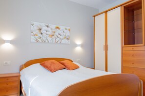 2 Schlafzimmer, Internetzugang, Bettwäsche