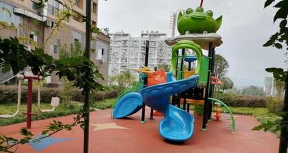 Fuchuan Xingrong Theme Apartment