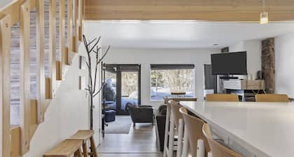 Outpost: South Teton B - Close to Town!