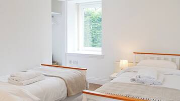 2 bedrooms, free WiFi, bed sheets