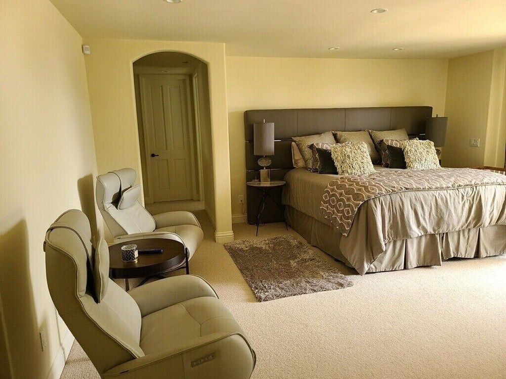 Luxury home in Pebble Beach Golf Green, BBQ/Pizza Oven, Hot Tub