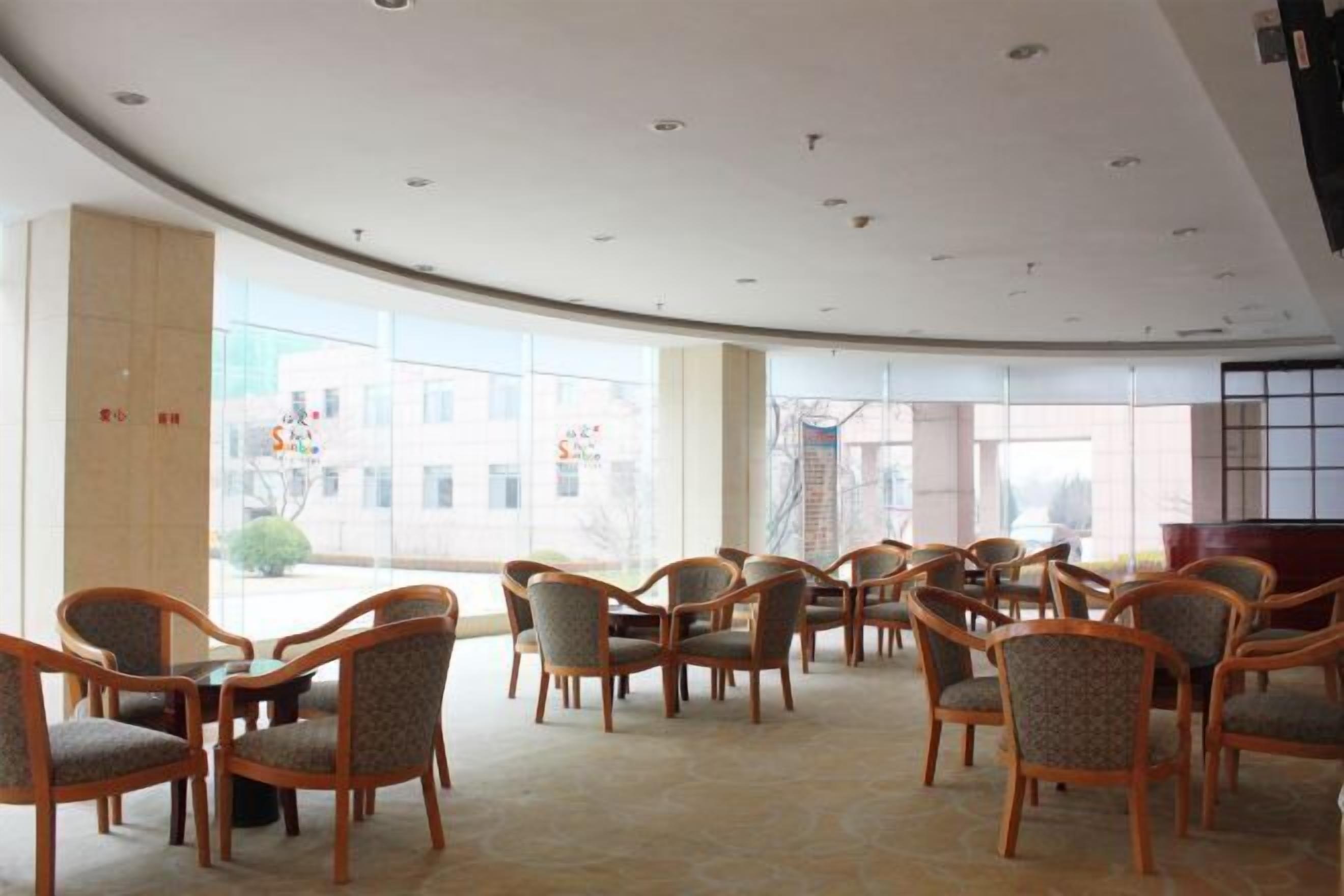 المنشأة من الداخل