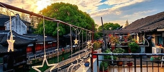 Wuzhen Jinshui Minju