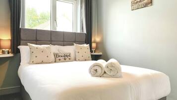 5 bedrooms, free WiFi, bed sheets