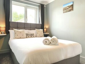 5 bedrooms, free WiFi, bed sheets