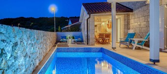 Villa Belleza - sea views, heated pool, 70m to the beach by MyWaycation