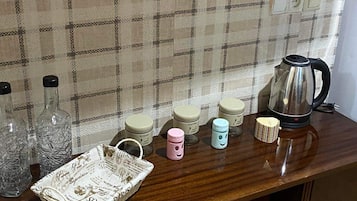 家庭公寓 | 私人廚房 | 雪櫃、洗碗機、廚房用具/餐具/器皿、冰箱