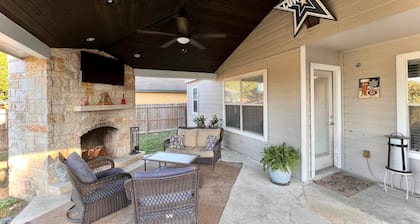Spacious 3 Bedroom Home in quiet neighborhood