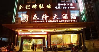 Tyrone Le Grand Large Hotel