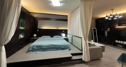 Shenzhen Yage Apartment (Luohu Control Point)