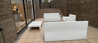 Luxurious Apartment in the West Zone of Cali: Elegance and Security.