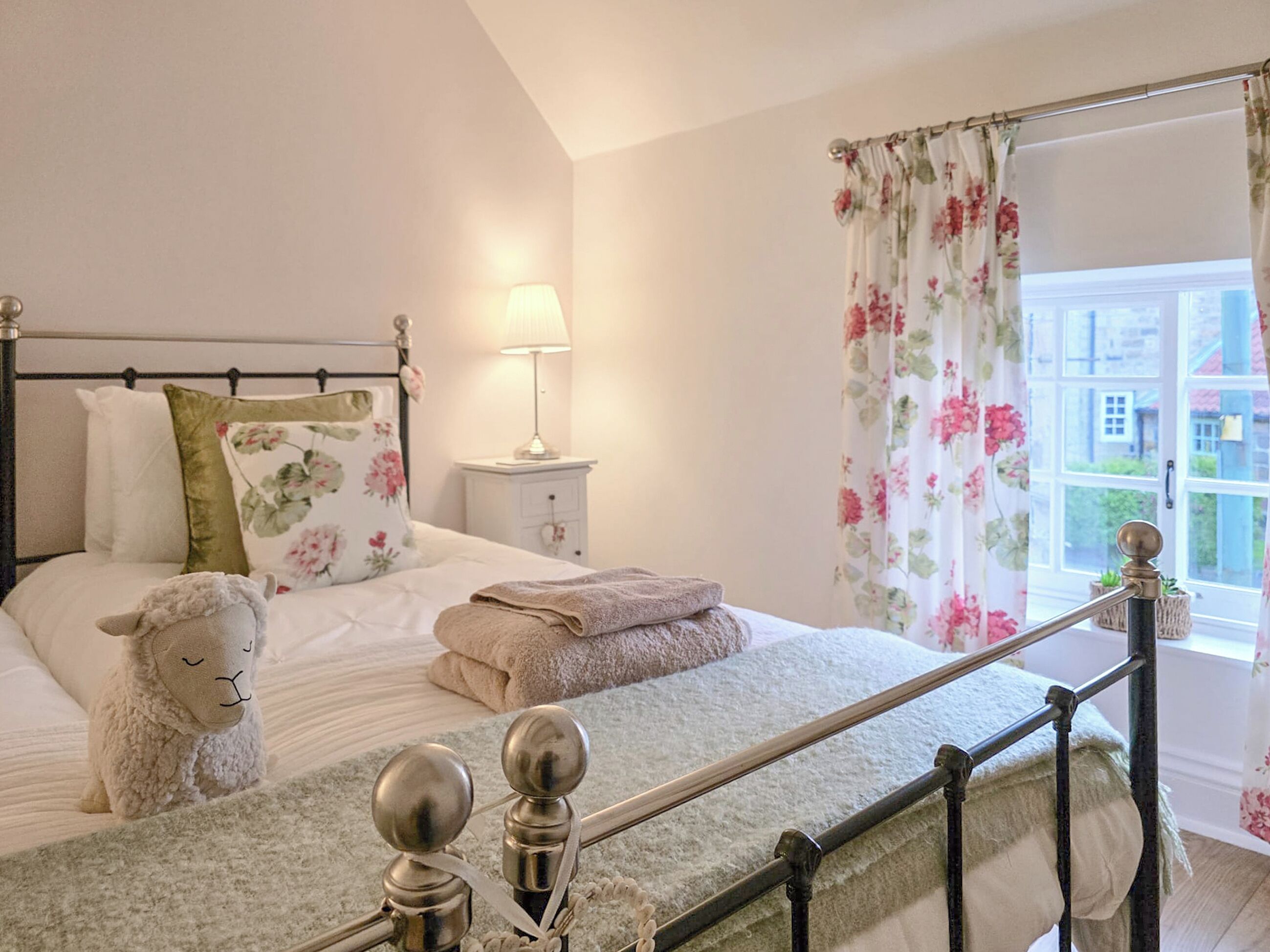 2 habitaciones, wifi gratis y ropa de cama 