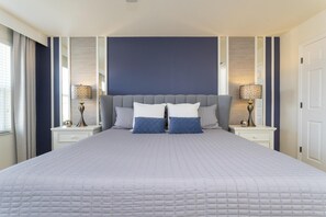 4 Schlafzimmer, Schreibtisch, Bügeleisen/Bügelbrett, Reisekinderbett