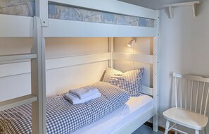 3 bedrooms, free WiFi, bed sheets