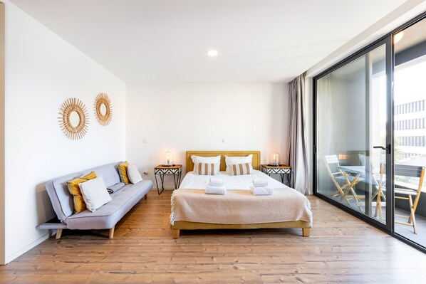1 bedroom, iron/ironing board, Internet, bed sheets