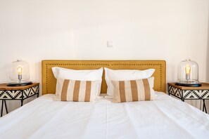 1 bedroom, iron/ironing board, Internet, bed sheets