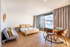 1 chambre, fer et planche à repasser, accès Internet, draps fournis