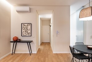 Dining - VIVA SIZE Flat Batalha - Apartment 1 (Porto)