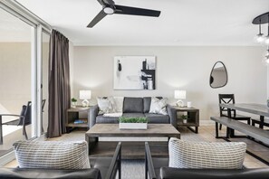 Smart TV, books - Gulf-Front 2 Bed, 2 Bath • Sleeps 8 • Amenity-Packed • Beach Chair Service for 2 (Panama City Beach)
