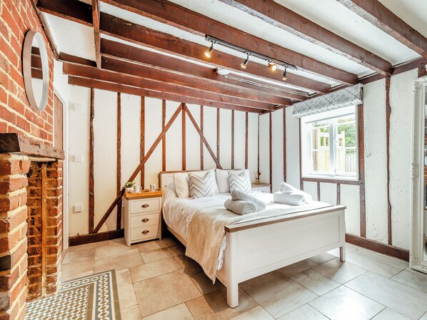 3 chambres, Wi-Fi gratuit, draps fournis