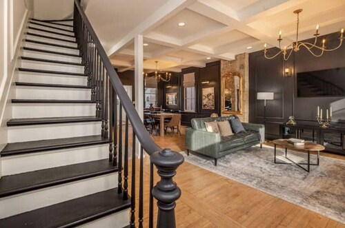 Cream City Victorian Parking AC Patio Walkable