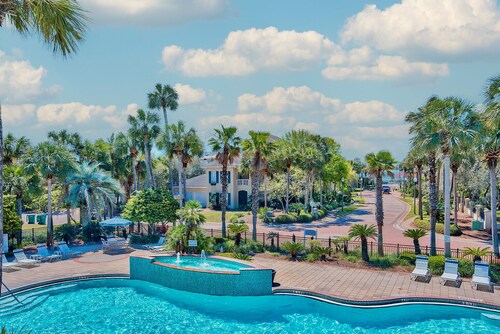 Million dollar villa · Beachfront neighborhood · Free cruise · Resort amenities