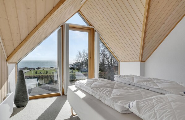 5 bedrooms, free WiFi