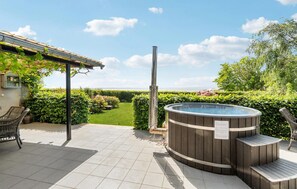 Terrace/patio - Gorgeous home in øster assels (Øster Assels)