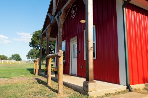 Dog-Friendly Texas Ranch w/ Patio, Horses On-Site