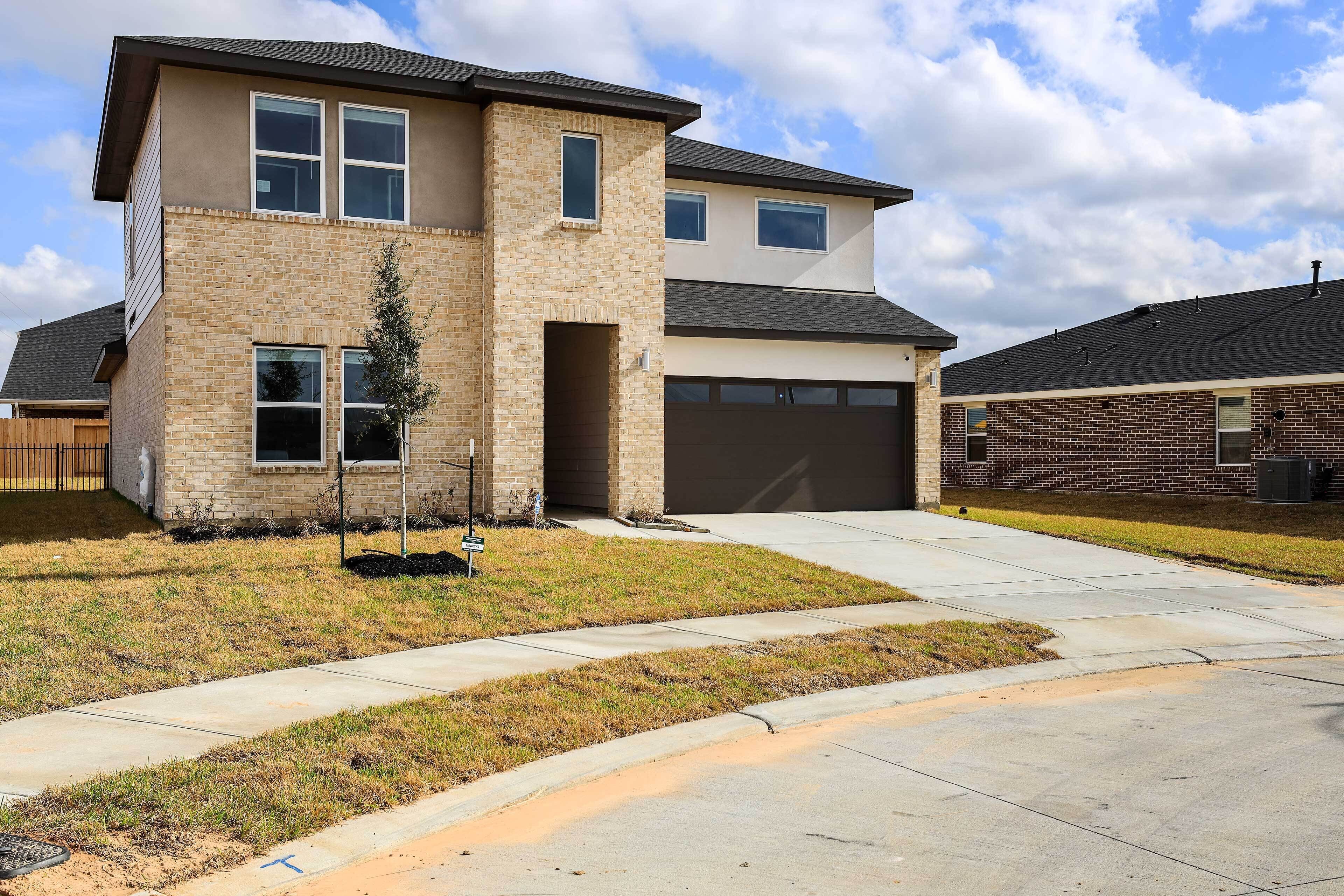 New-Build Pattison Home: Great for Families!