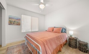 3 chambres, fer et planche à repasser, accès au Wi-Fi (inclus)