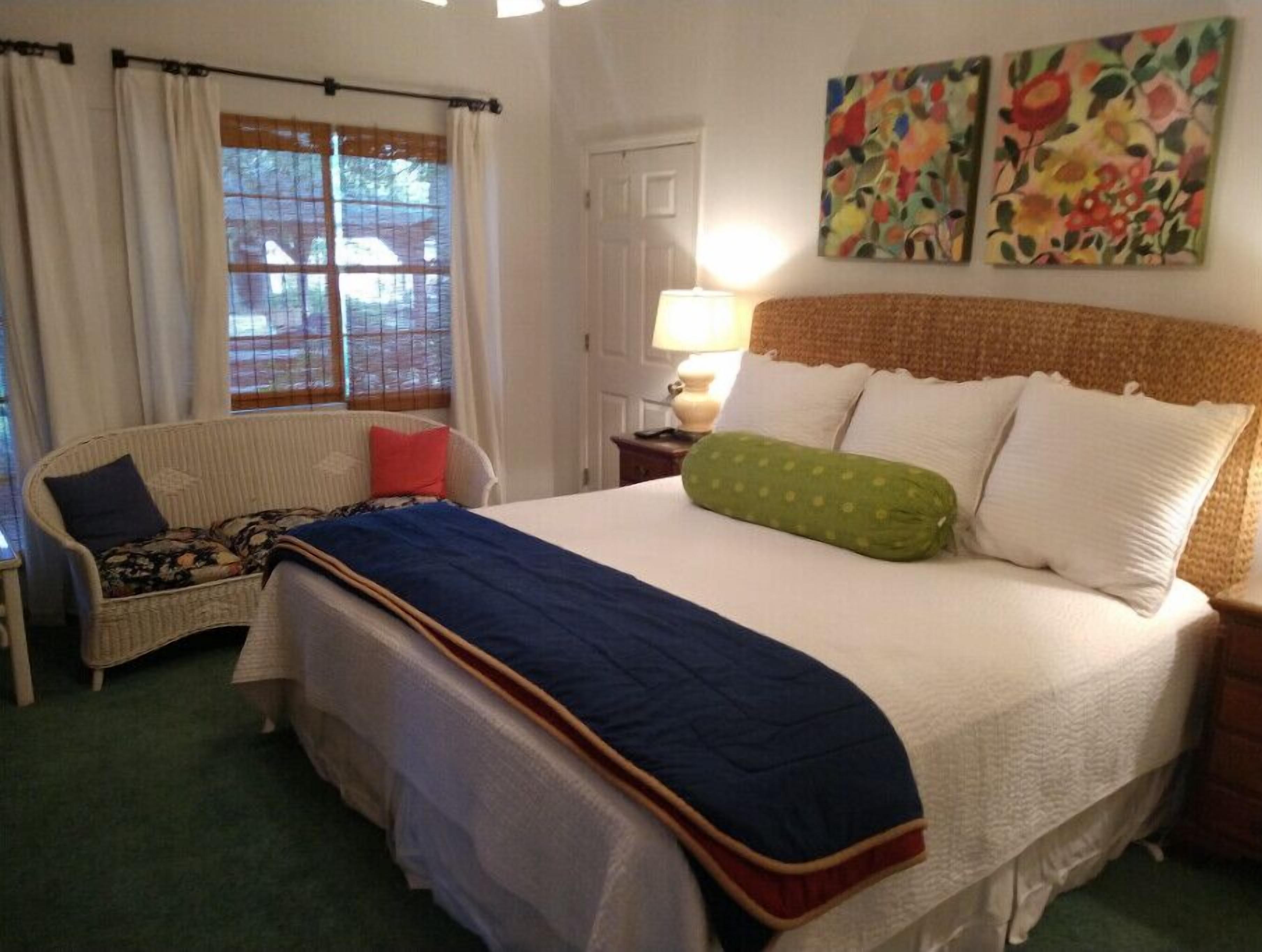 4 chambres, fer et planche à repasser, Wi-Fi gratuit, draps fournis