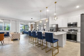 Fridge, microwave, oven, stovetop - 12BR w Spider-Man Gaming Room & LUX Themed Rooms! (Kissimmee)