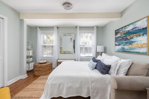 10 bedrooms, iron/ironing board, WiFi, bed sheets