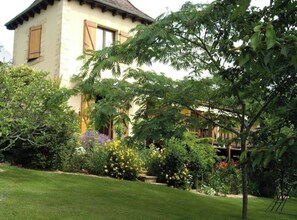 Exterior - Tour Périgourdine à Sarlat - Private swimming pool -Havre de Paix close to amenities (Sarlat-la-Canéda)