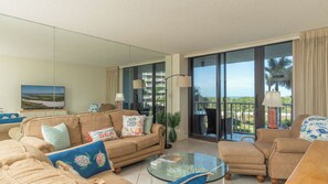 Unclassified image, 3 of 31, button