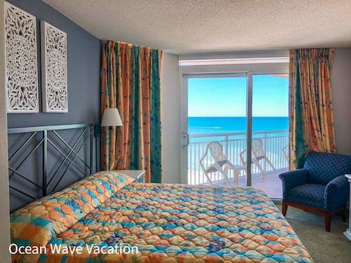 Pristine Condo Magnificent Ocean View, Lots of Upgrade, 11th Floor