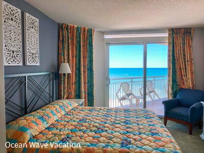 Pristine Condo Magnificent Ocean View, Lots of Upgrade, 11th Floor