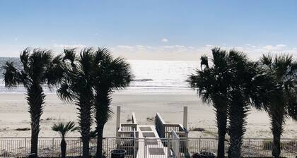 Pristine Condo Magnificent Ocean View, Lots of Upgrade, 11th Floor