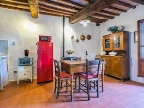 Interior - Beautiful private villa for 4 people with pool, WIFI, TV, terrace and panoramic view (Poggibonsi)