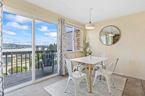 Dining - Sound View Stay-2 BR Duplex Unit w/ Water Views (Bremerton)