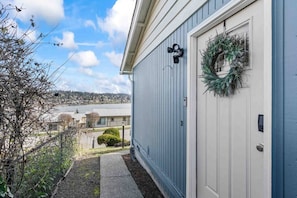 Exterior detail - Sound View Stay-2 BR Duplex Unit w/ Water Views (Bremerton)